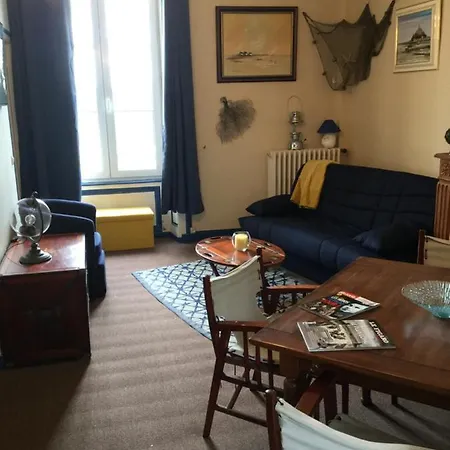 Апартаменты Prieure De La Chesnaie Saint-Vigor-le-Grand